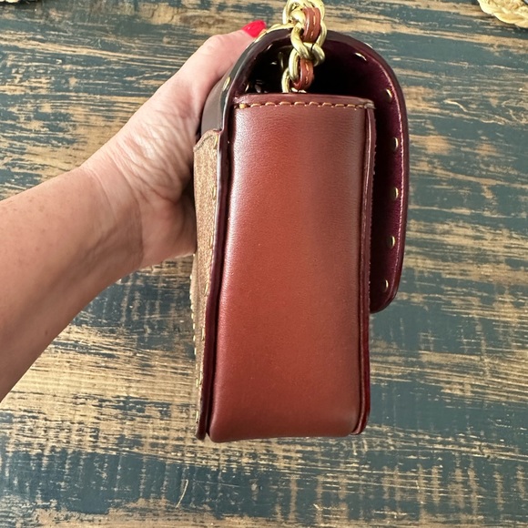 Coach Signature Madison Shoulder Bag 16 With Rivets - Picture 9 of 16